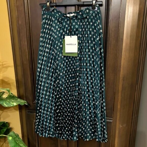 Marella Elda Allover Pleated Midi Length Skirt